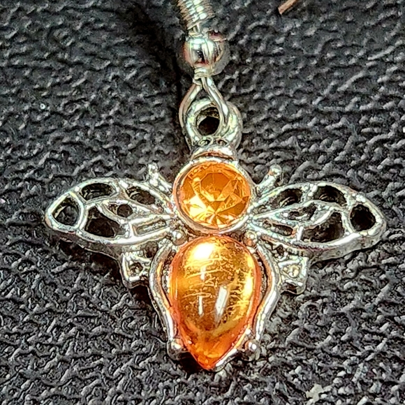 COPY - Silver and Amber Bee Earrings Bee Dangle Earrings NWT Gift Idea Bee Keep… - Picture 5 of 6